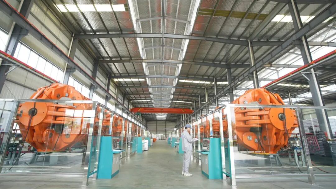 雕琢“云南钻” 闪耀新赛道——弥勒宇星新材料技术研发一线观察